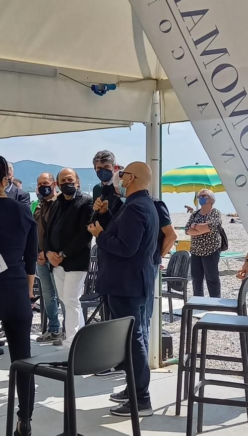 L'assessore regionale al Demanio e Patrimonio Sebastiano Callari alla presentazione della stagione estiva di Monfalcone e del suo litorale, insieme al sindaco Anna Maria Cisint
